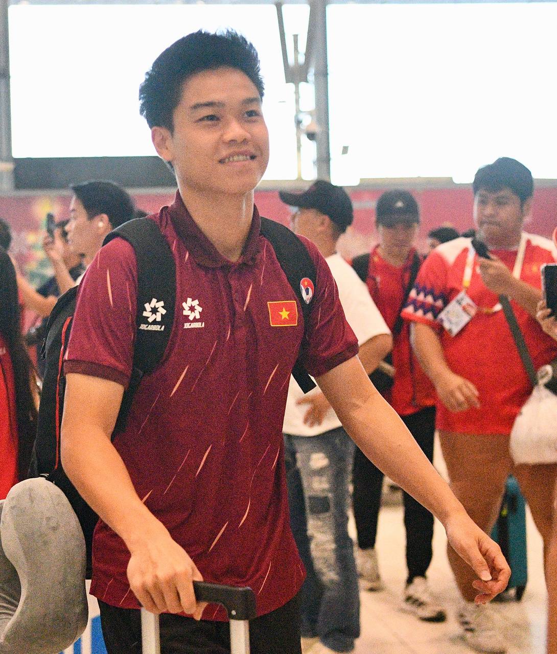 Trai đẹp U22 Việt Nam Đ&igrave;nh Bắc, Thanh Nh&agrave;n mang HCV về Việt Nam, thủ m&ocirc;n 1m91 visual s&aacute;ng bừng k&yacute; mỏi tay cho CĐV- Ảnh 10.