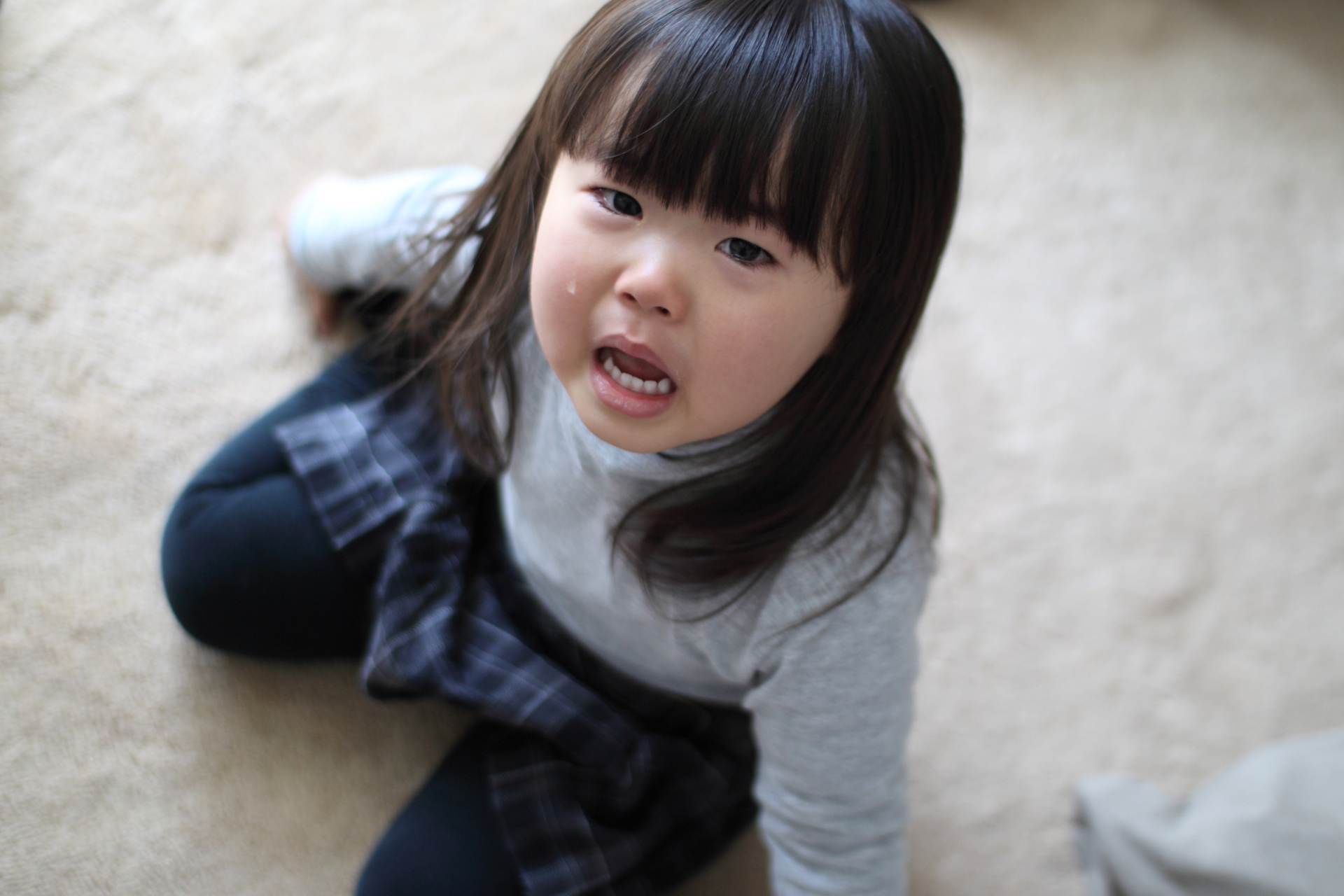 V&igrave; sao trẻ vừa nh&igrave;n thấy một người n&agrave;o đ&oacute; liền đột nhi&ecirc;n kh&oacute;c to? Kh&ocirc;ng phải m&ecirc; t&iacute;n, cha mẹ cần thật hiểu r&otilde;- Ảnh 2.