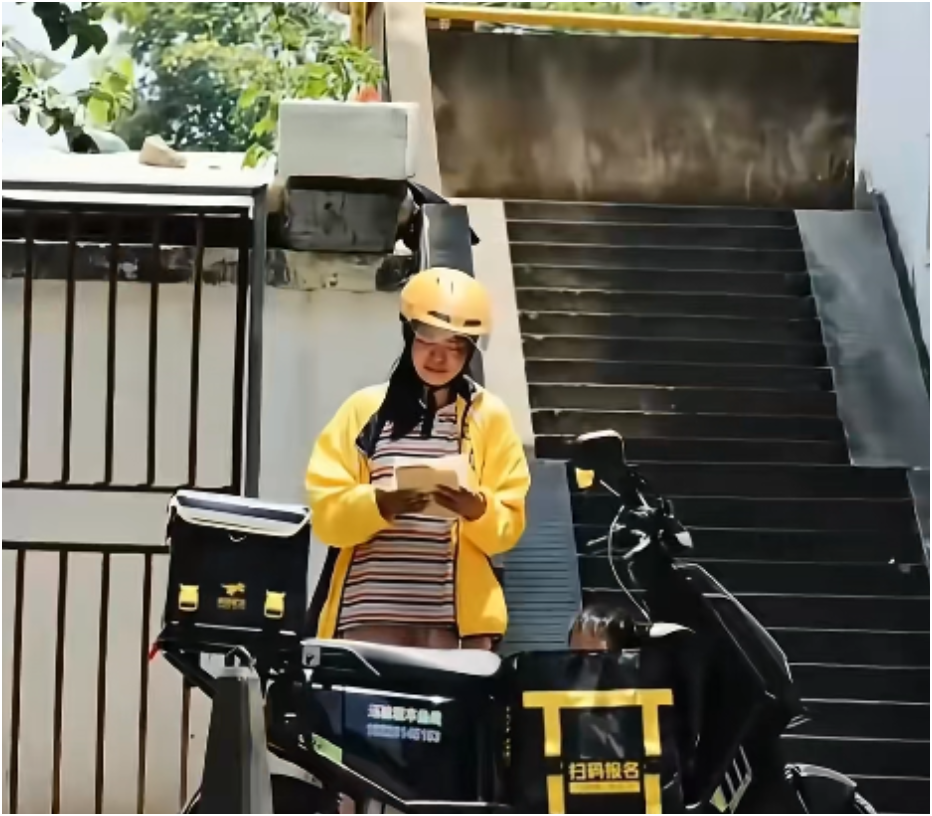 3 ca phẫu thuật, 9 đợt h&oacute;a trị, 12 lần xạ trị: Ph&iacute;a sau h&igrave;nh ảnh nữ shipper bỏ con g&aacute;i v&agrave;o th&ugrave;ng giao đồ- Ảnh 1.