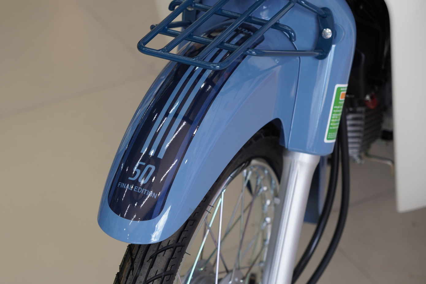 Bản độ &lsquo;nhẹ&rsquo; Honda Super Cub 50 Final Edition gi&aacute; tr&ecirc;n 100 triệu đồng- Ảnh 7.