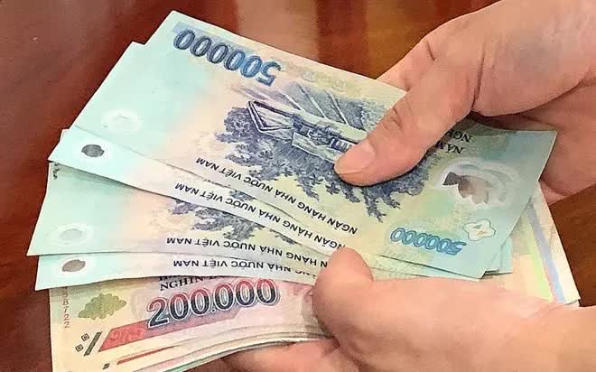 Bộ Nội vụ sẽ báo cáo cấp có thẩm quyền xem xét đề xuất chế độ tiền lương phù hợp theo lộ trình