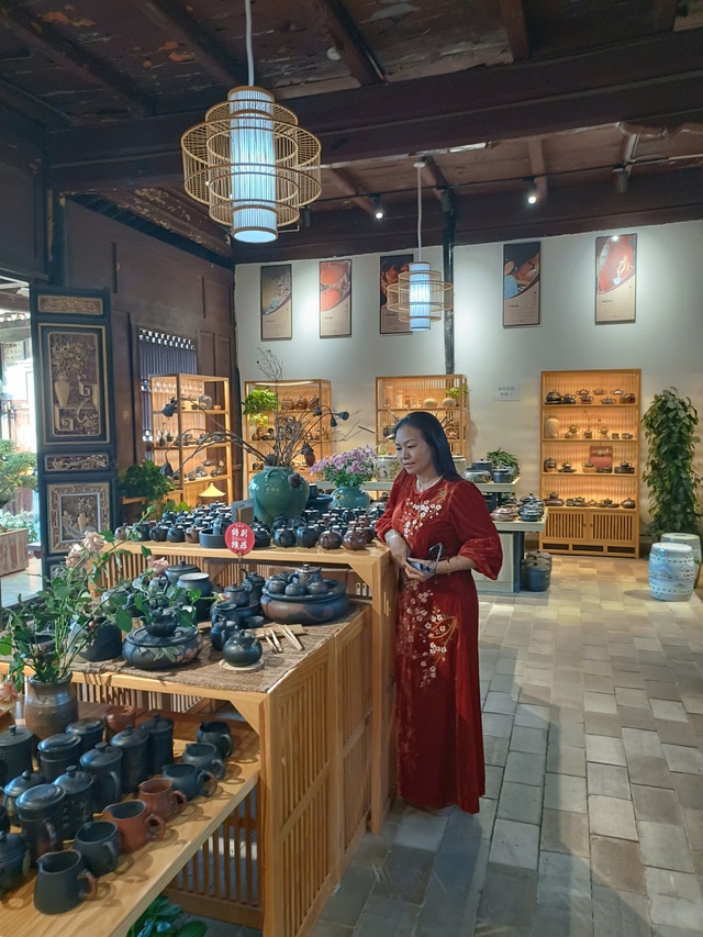 "T&ocirc;i đ&atilde; chuẩn bị 2 tỷ để v&agrave;o viện dưỡng l&atilde;o" - T&acirc;m sự lạ đời của b&agrave; mẹ 60 tuổi chỉ c&oacute; 1 con g&aacute;i- Ảnh 2.