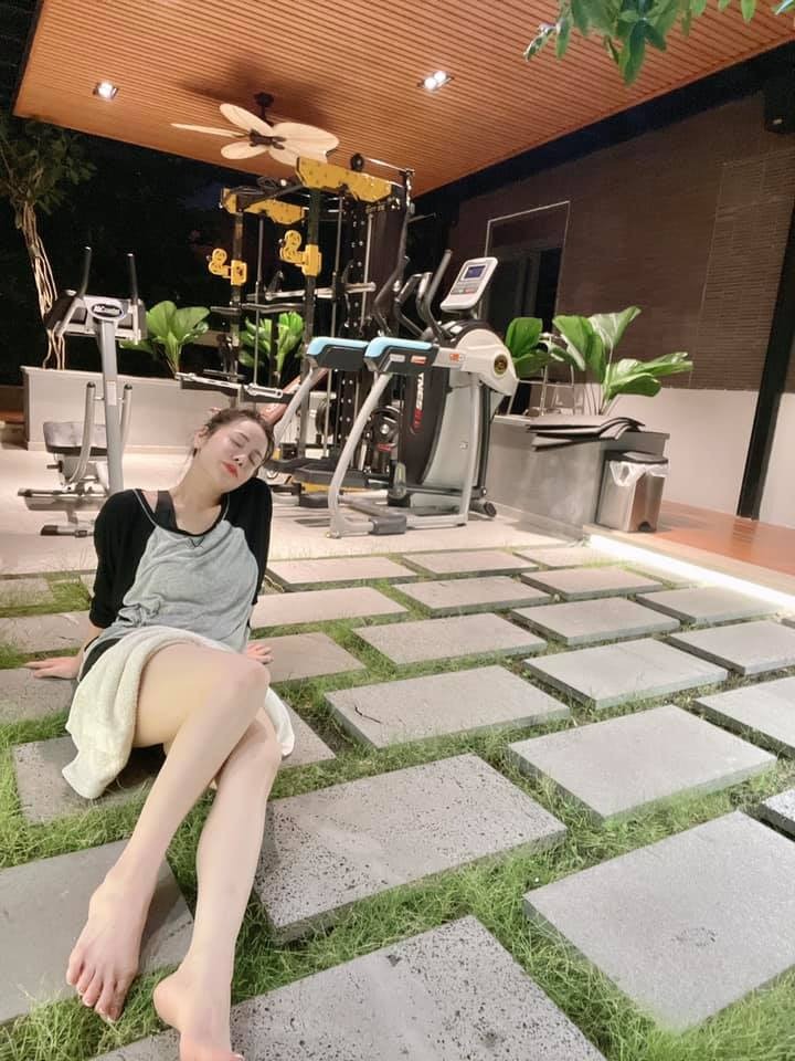 Nữ ca sĩ Việt 40 tuổi tự sinh con, không lấy chồng, ở biệt thự 20 tỷ- Ảnh 22. Nữ ca sĩ Việt 40 tuổi tự sinh con, không lấy chồng, ở biệt thự 20 tỷ- Ảnh 22.