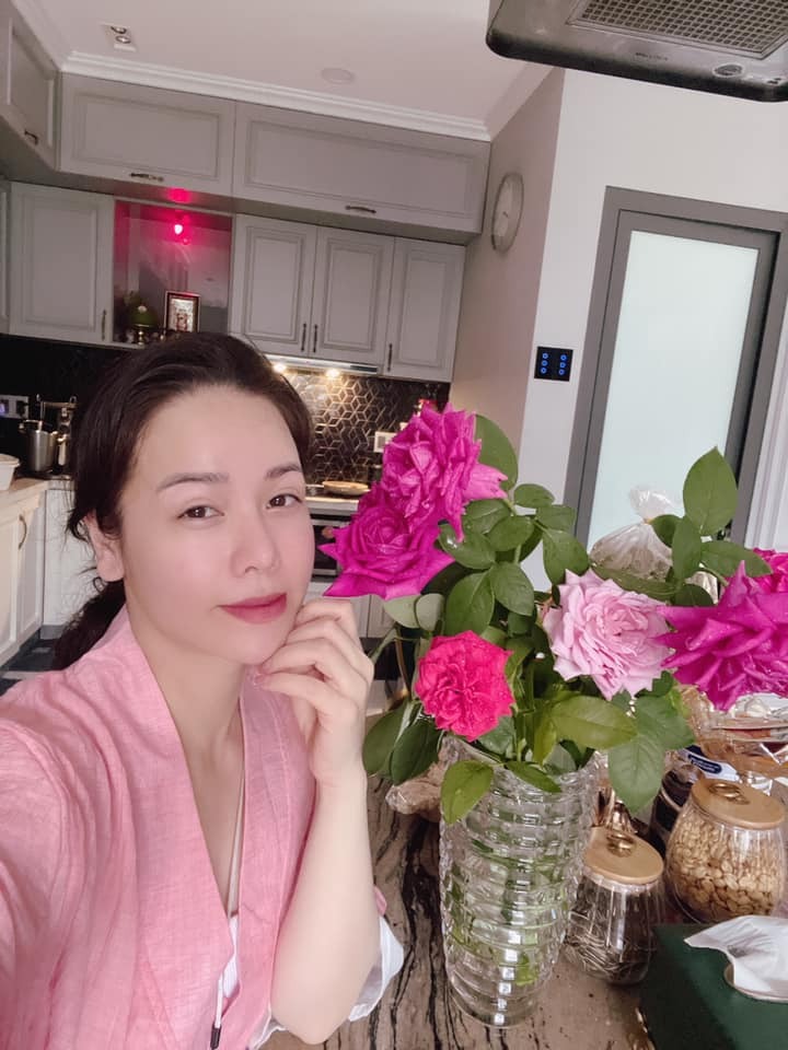 Nữ ca sĩ Việt 40 tuổi tự sinh con, không lấy chồng, ở biệt thự 20 tỷ- Ảnh 17. Nữ ca sĩ Việt 40 tuổi tự sinh con, không lấy chồng, ở biệt thự 20 tỷ- Ảnh 17.