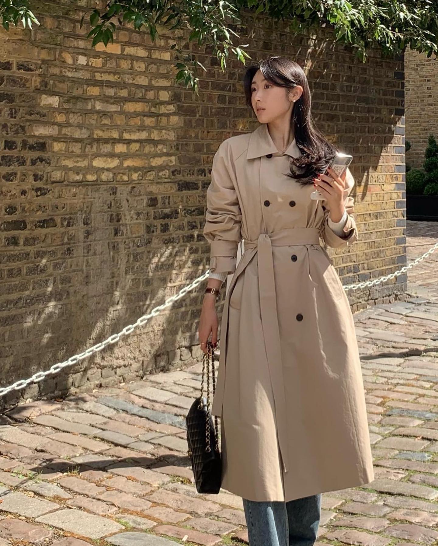 5 mẫu áo khoác sang chảnh bậc nhất mùa đông, sắm 1 lần mặc đẹp tới vài năm nữa- Ảnh 8. 5 mẫu áo khoác sang chảnh bậc nhất mùa đông, sắm 1 lần mặc đẹp tới vài năm nữa- Ảnh 8.