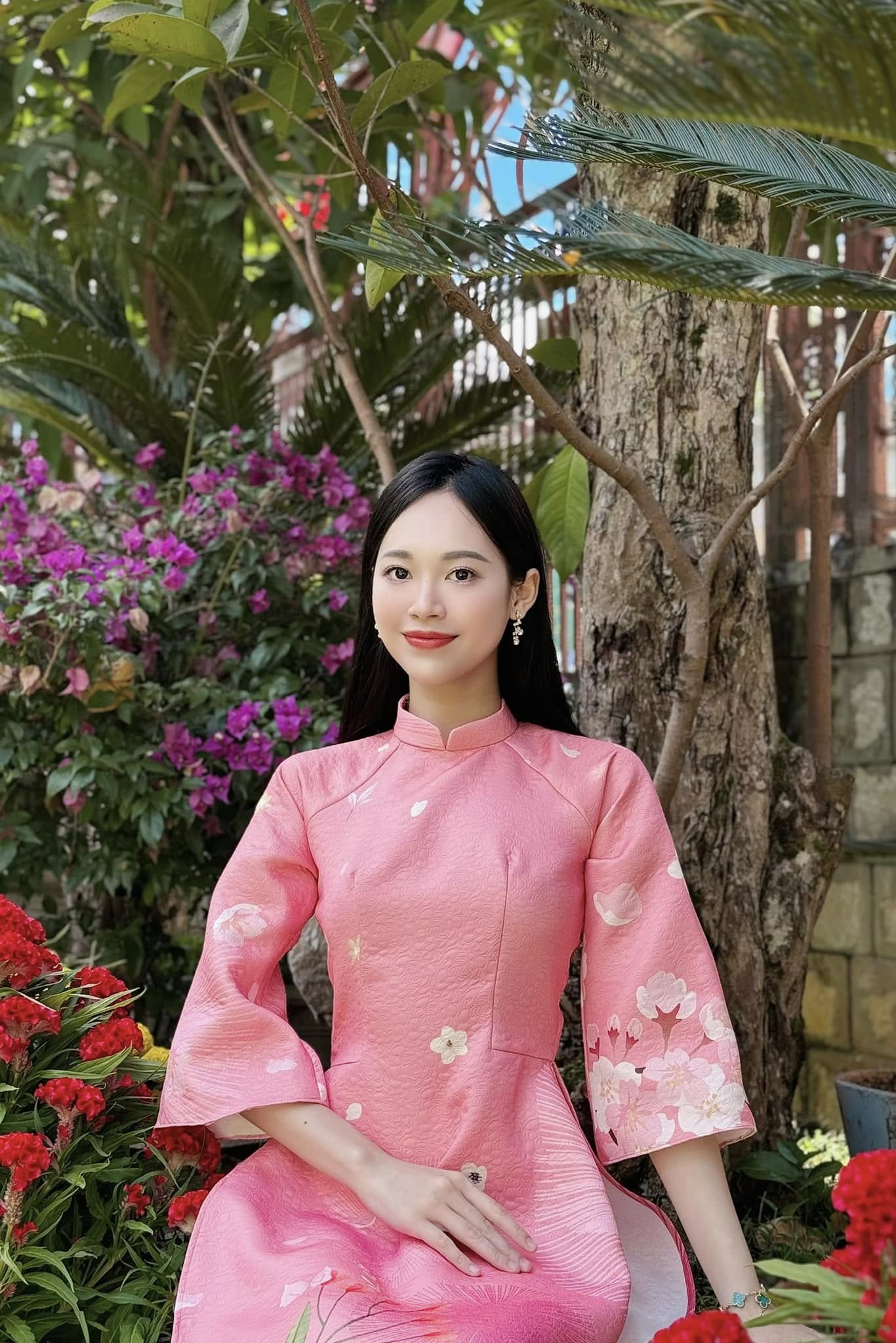 Á hậu Trịnh Thuỳ Linh dạo này: Ở ẩn 6 tháng, lộ loạt Á hậu Trịnh Thuỳ Linh dạo này: Ở ẩn 6 tháng, lộ loạt