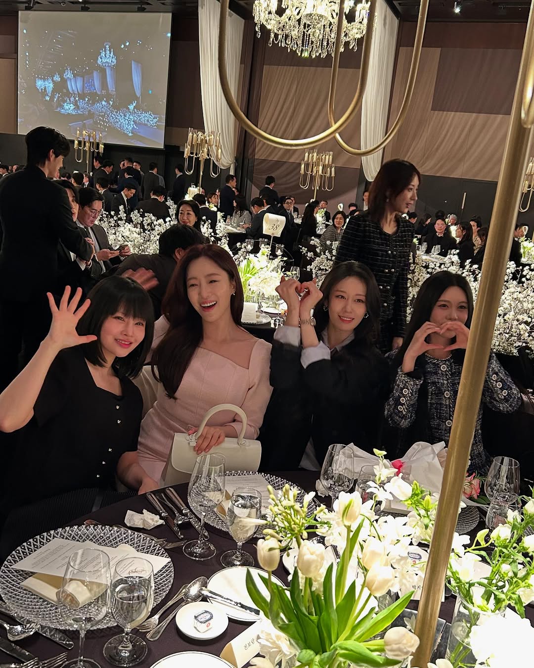 Căng: Thành viên T-ara bị tố từ mặt cả nhóm- Ảnh 5. Căng: Thành viên T-ara bị tố từ mặt cả nhóm- Ảnh 5.