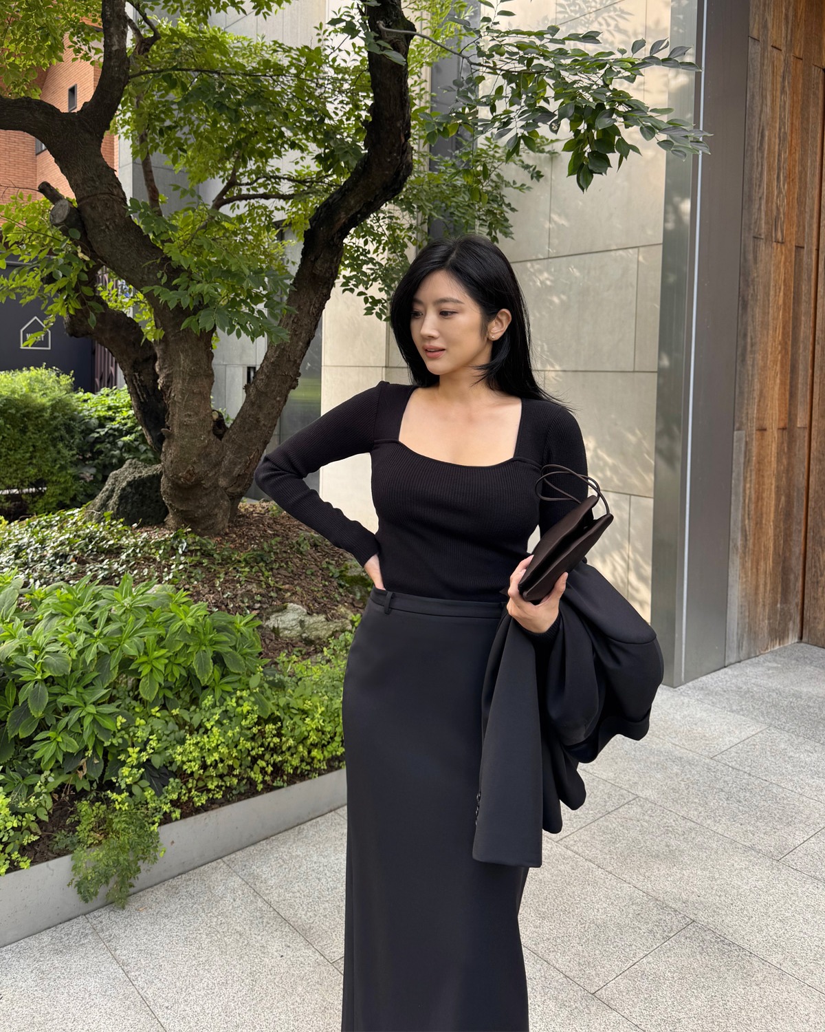 5 cách mặc áo len theo style tối giản, áp dụng suốt mùa đông năm nay cũng không thấy chán- Ảnh 3.