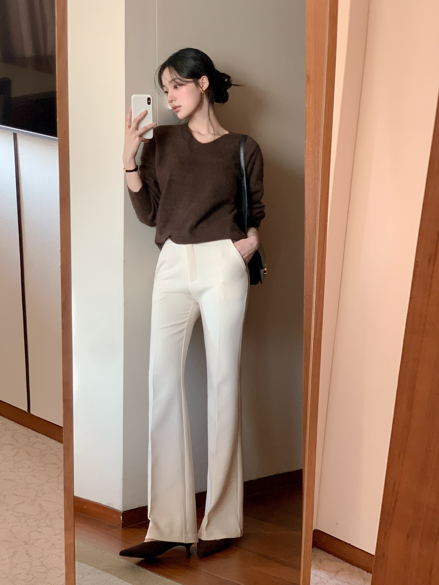 5 cách mặc áo len theo style tối giản, áp dụng suốt mùa đông năm nay cũng không thấy chán- Ảnh 6.