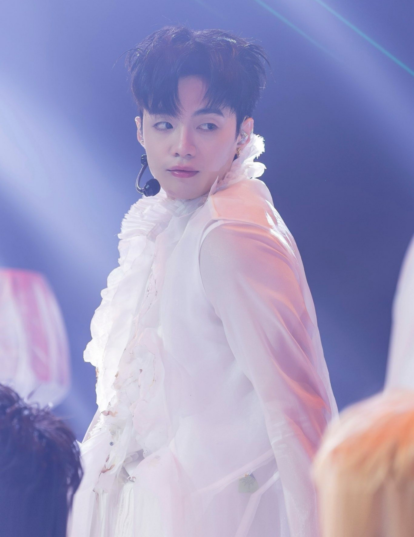 Nghịch lý của người dẫn đầu dàn anh trai- Ảnh 2.