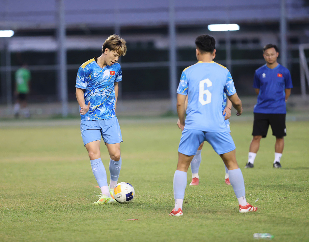 Khuất Văn Khang cảnh báo U22 Việt Nam- Ảnh 5. Khuất Văn Khang cảnh báo U22 Việt Nam- Ảnh 5.