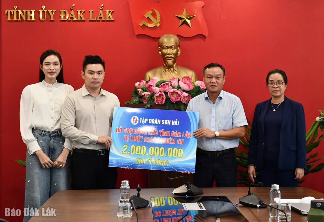 Vợ chồng Đỗ Hà - Viết Vương và số tiền 5 tỷ đồng phủ sóng MXH!- Ảnh 2.