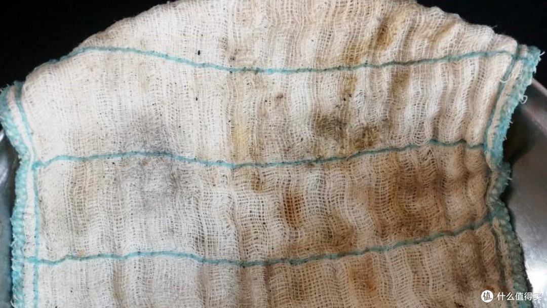 6 thứ bẩn choáng váng, cả nhà dùng suốt mà không ai để ý- Ảnh 8.