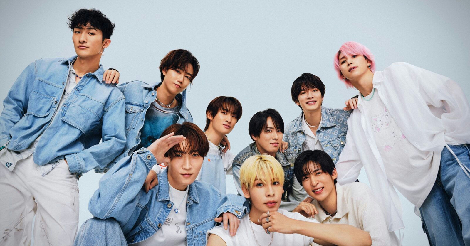 Cô gái khỏa thân gây sốc, bị buộc rời khỏi concert của dàn mỹ nam nổi tiếng- Ảnh 2.