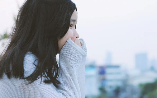 Những dấu hiệu nhiều người ở Hà Nội đang gặp phải không ngờ do không khí quá bẩn