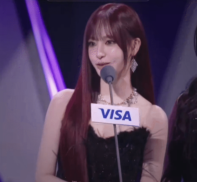 Nữ ca sĩ thừa cân lột xác ngoạn mục thành mỹ nhân khí chất, chấp cả giọng hát lẫn thần thái của công chúa Kpop- Ảnh 3.