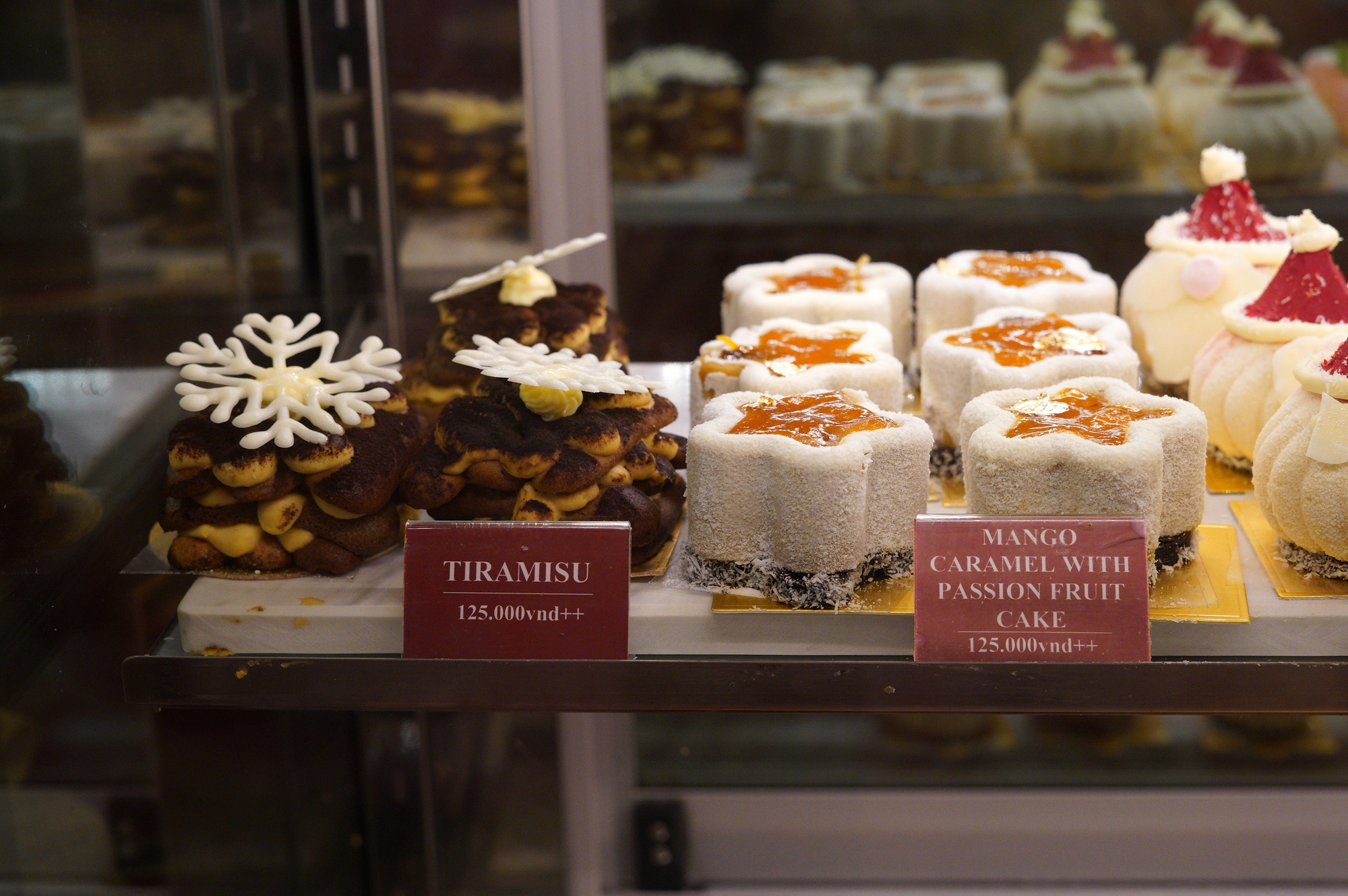 Cận cảnh quán cà phê Giáng sinh 200k/giờ ở TP.HCM, đáng thì thấy đáng nhưng trải nghiệm thì thật sự chưa xứng!- Ảnh 19.