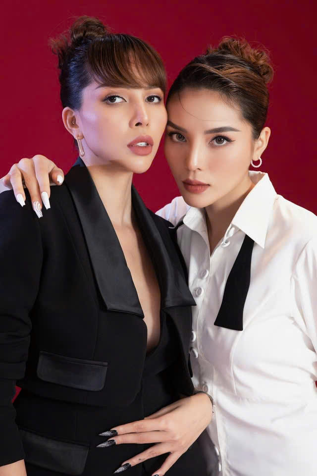 Lóa mắt trước dàn xe sang bạc tỷ của Minh Triệu, dùng đồ hiệu không thua kém ai!- Ảnh 2. Lóa mắt trước dàn xe sang bạc tỷ của Minh Triệu, dùng đồ hiệu không thua kém ai!- Ảnh 2.