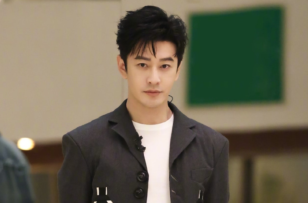 Huỳnh Hiểu Minh vứt bỏ con gái út, để tình cũ hot girl làm mẹ đơn thân, còng lưng trả nợ?- Ảnh 3.