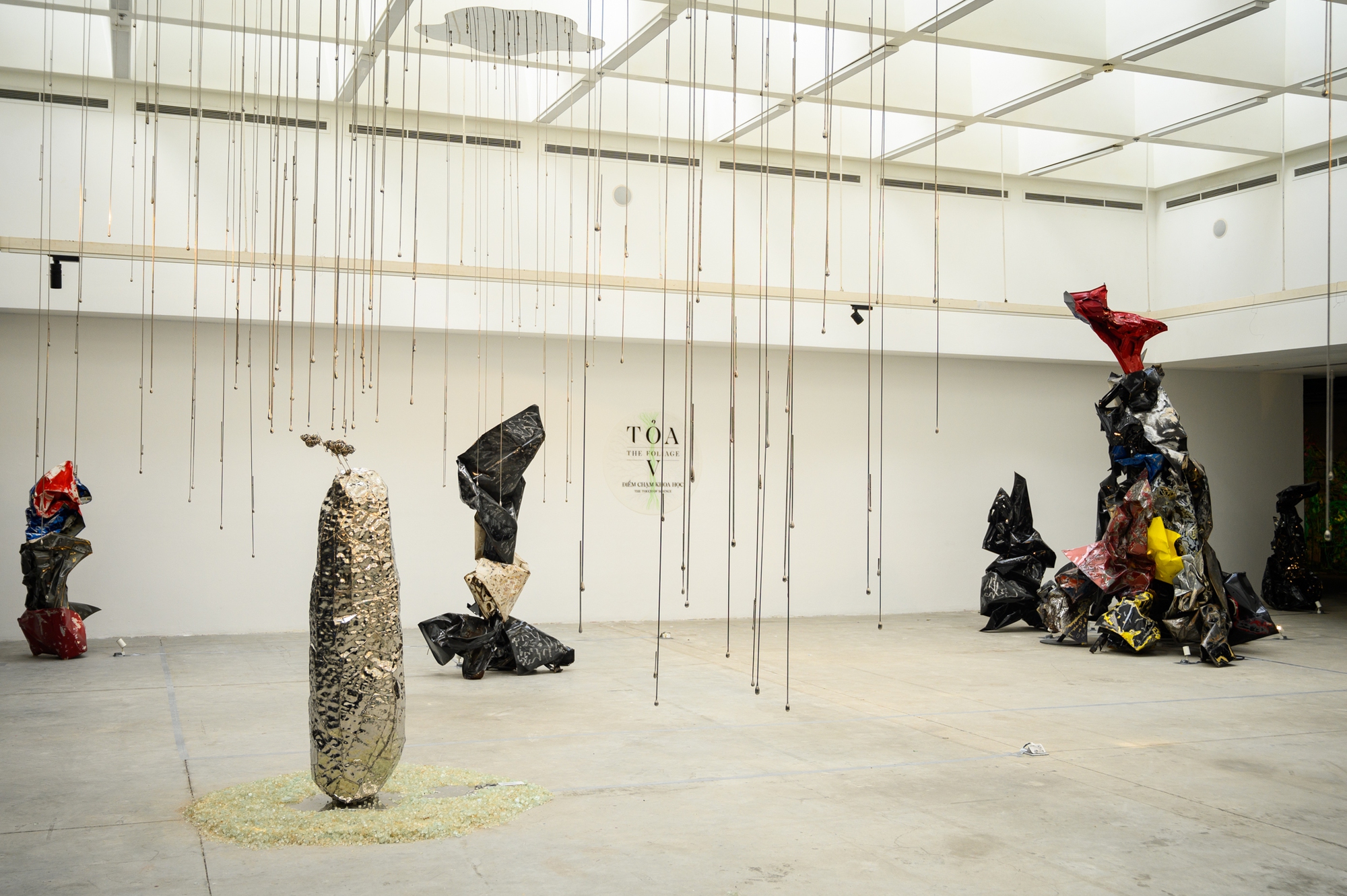 Tôi đi xem triển lãm “Tỏa V - Điểm chạm khoa học”: Từ ngơ ngác đến phấn kích, + 1 máy chữa lành!- Ảnh 1. Tôi đi xem triển lãm “Tỏa V - Điểm chạm khoa học”: Từ ngơ ngác đến phấn kích, + 1 máy chữa lành!- Ảnh 1.