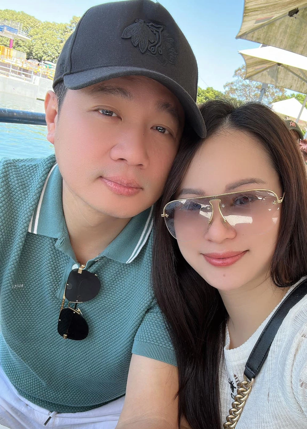 Nam ca sĩ sở hữu khách sạn 50 phòng, tiết lộ lý do đi siêu xe 10 tỷ, U50 muốn sinh con với bạn gái- Ảnh 2. Nam ca sĩ sở hữu khách sạn 50 phòng, tiết lộ lý do đi siêu xe 10 tỷ, U50 muốn sinh con với bạn gái- Ảnh 2.