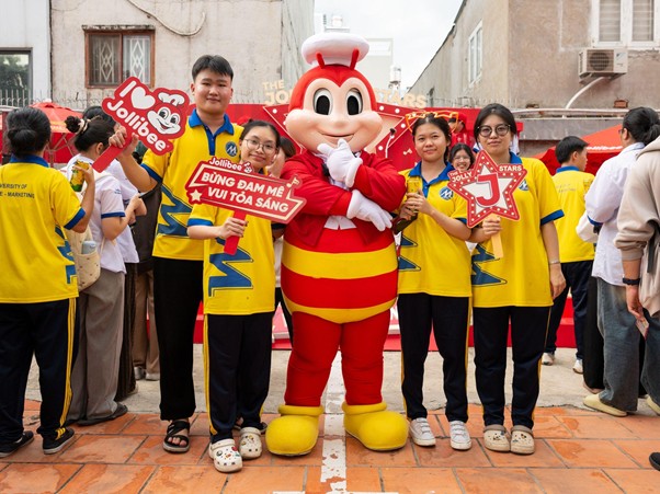 The Jolly Stars của Jollibee khép lại sau 1 năm thực hiện tại 376 trường đại học và cao đẳng- Ảnh 3.