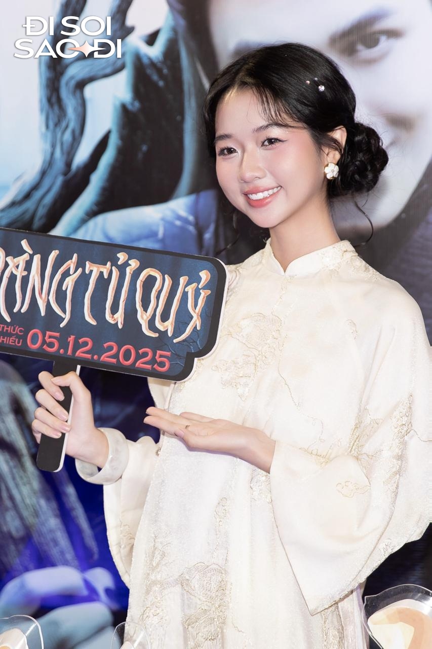 Thảm đỏ HOT nhất hôm nay: Lan Ngọc - Isaac đẹp phát sáng, 1 cặp sao Việt hôn nhau trước hàng trăm người- Ảnh 12.