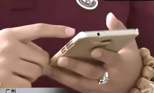 Tài khoản bị khấu trừ hơn 1 tỷ đồng nhưng không được thông báo, khách khiếu nại thì ngân hàng tuyên bố: “Đã xử lý đúng quy định”- Ảnh 2.