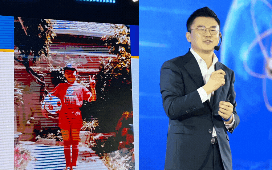 Cậu bé tò mò về cách đàn kiến 