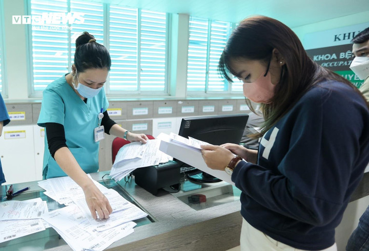 Bộ Y tế thông tin về lộ trình miễn viện phí toàn dân- Ảnh 1.