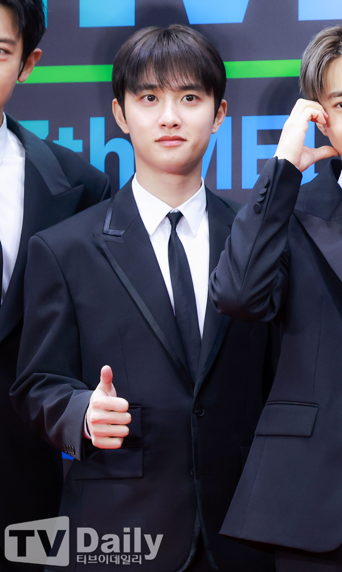 Thảm đỏ MMA 2025: Jennie h&oacute;a &ldquo;nữ ho&agrave;ng&rdquo; đụng mặt t&igrave;nh cũ GD - Kai, Winter (aespa) lộ diện sau ồn &agrave;o hẹn h&ograve; Jungkook- Ảnh 20.