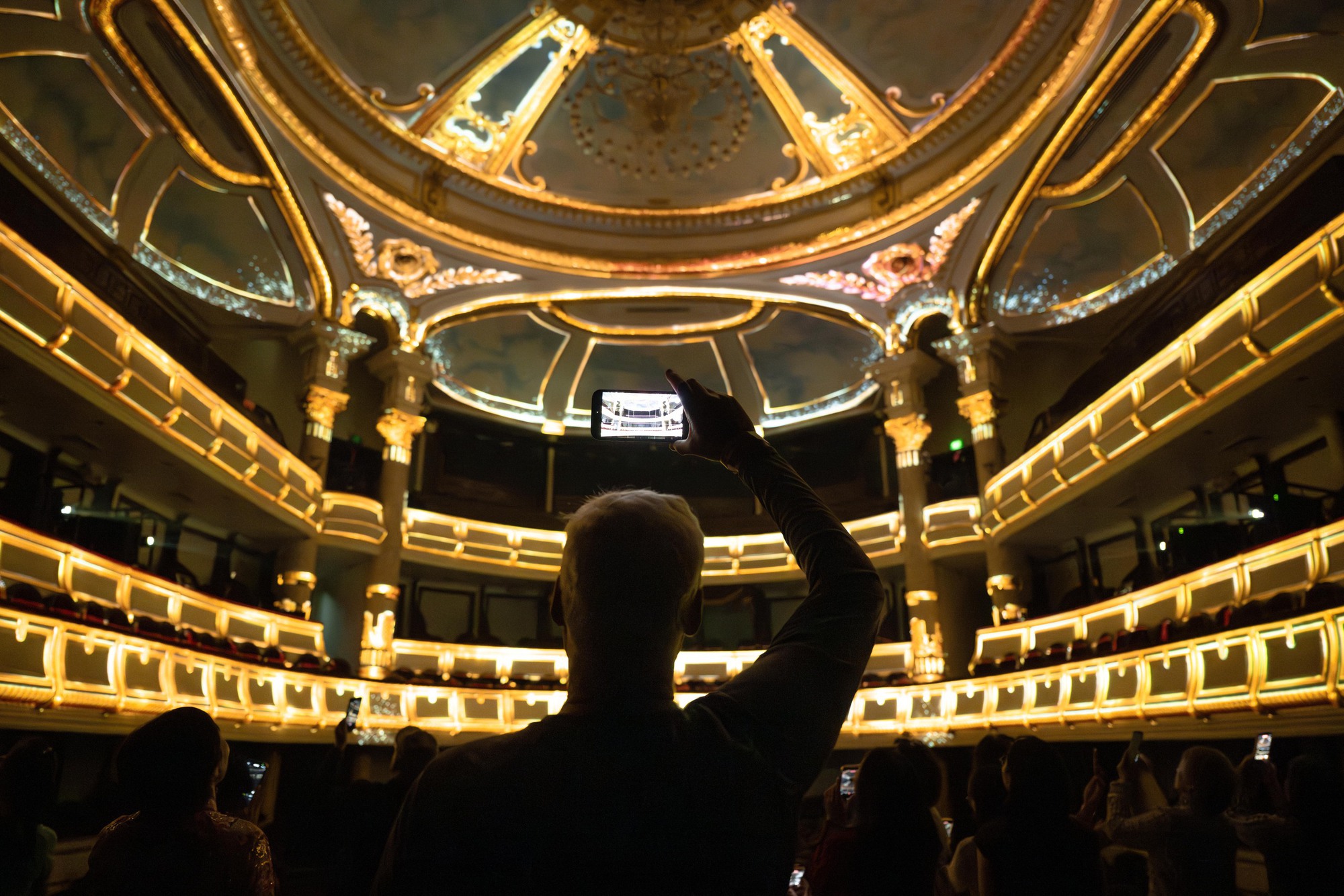 Cơ hội cuối để v&agrave;o Nh&agrave; H&aacute;t Lớn H&agrave; Nội trước khi đ&oacute;ng cửa 2 năm: Trải nghiệm c&oacute; 1-0-2 tại c&ocirc;ng tr&igrave;nh 115 tuổi- Ảnh 20.