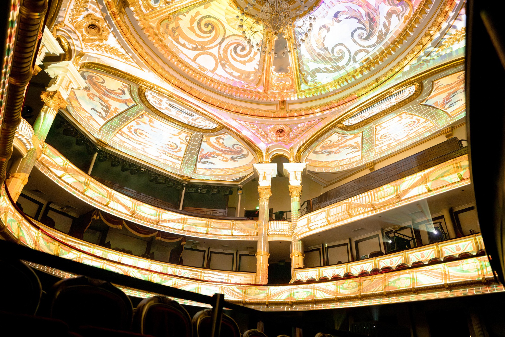 Cơ hội cuối để v&agrave;o Nh&agrave; H&aacute;t Lớn H&agrave; Nội trước khi đ&oacute;ng cửa 2 năm: Trải nghiệm c&oacute; 1-0-2 tại c&ocirc;ng tr&igrave;nh 115 tuổi- Ảnh 24.