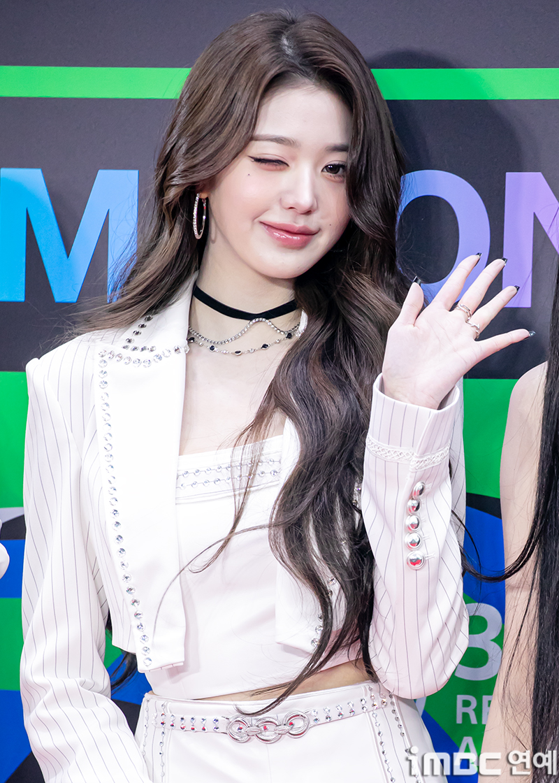 Thảm đỏ MMA 2025: Jennie h&oacute;a &ldquo;nữ ho&agrave;ng&rdquo; đụng mặt t&igrave;nh cũ GD - Kai, Winter (aespa) lộ diện sau ồn &agrave;o hẹn h&ograve; Jungkook- Ảnh 17.