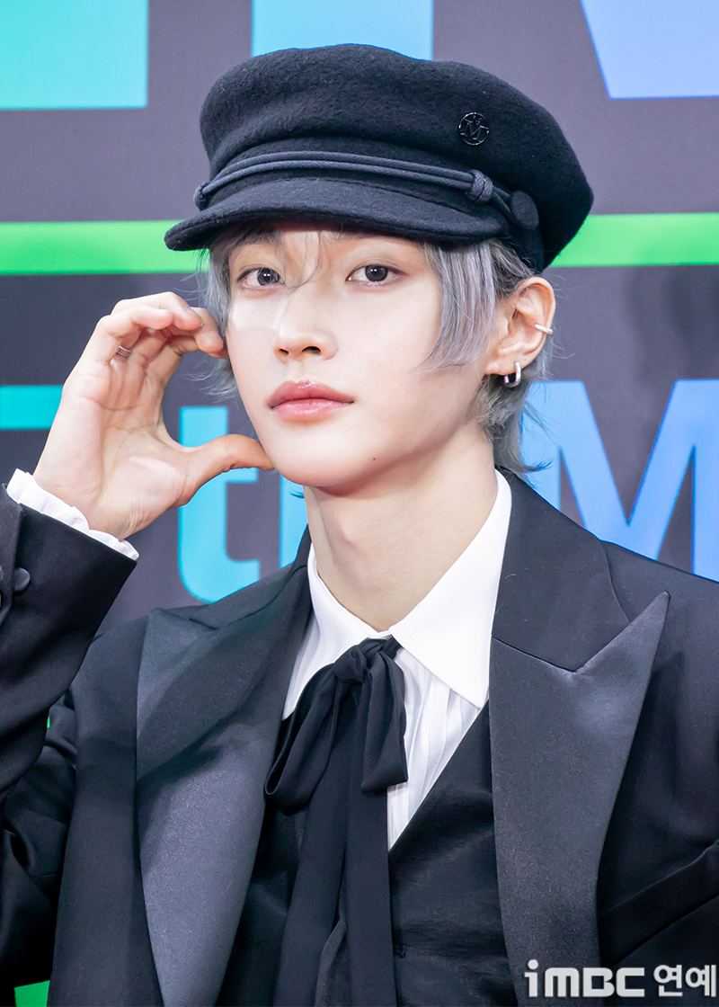 Thảm đỏ MMA 2025: Jennie h&oacute;a &ldquo;nữ ho&agrave;ng&rdquo; đụng mặt t&igrave;nh cũ GD - Kai, Winter (aespa) lộ diện sau ồn &agrave;o hẹn h&ograve; Jungkook- Ảnh 27.