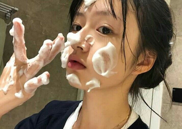 5 thứ KH&Ocirc;NG BAO GIỜ được b&ocirc;i l&ecirc;n mặt v&igrave; t&agrave;n ph&aacute; l&agrave;n da: Bất ngờ khi nhiều chị em tưởng đ&oacute; l&agrave; mẹo l&agrave;m đẹp- Ảnh 3.