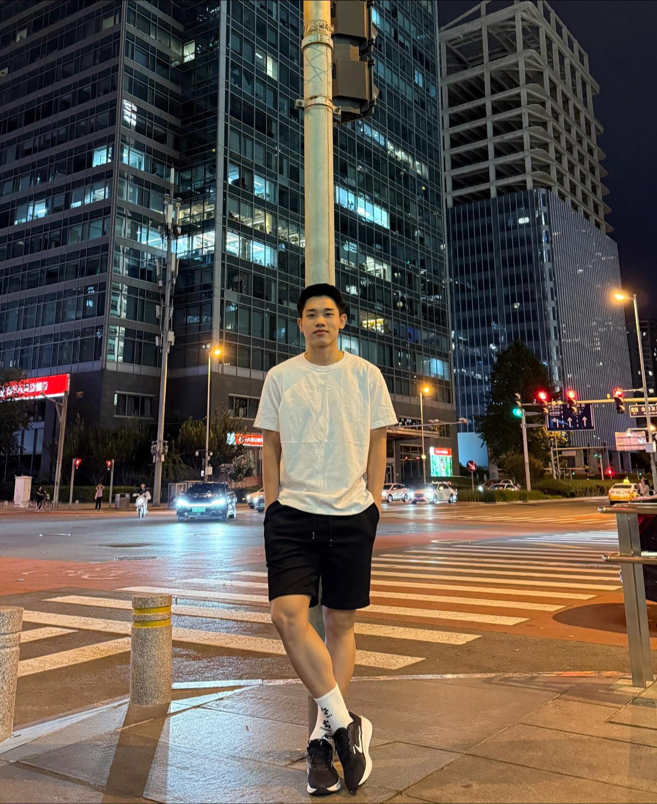 "Trai đẹp" Đ&igrave;nh Bắc đang hẹn h&ograve; bạn g&aacute;i lớn hơn 6 tuổi?- Ảnh 8.