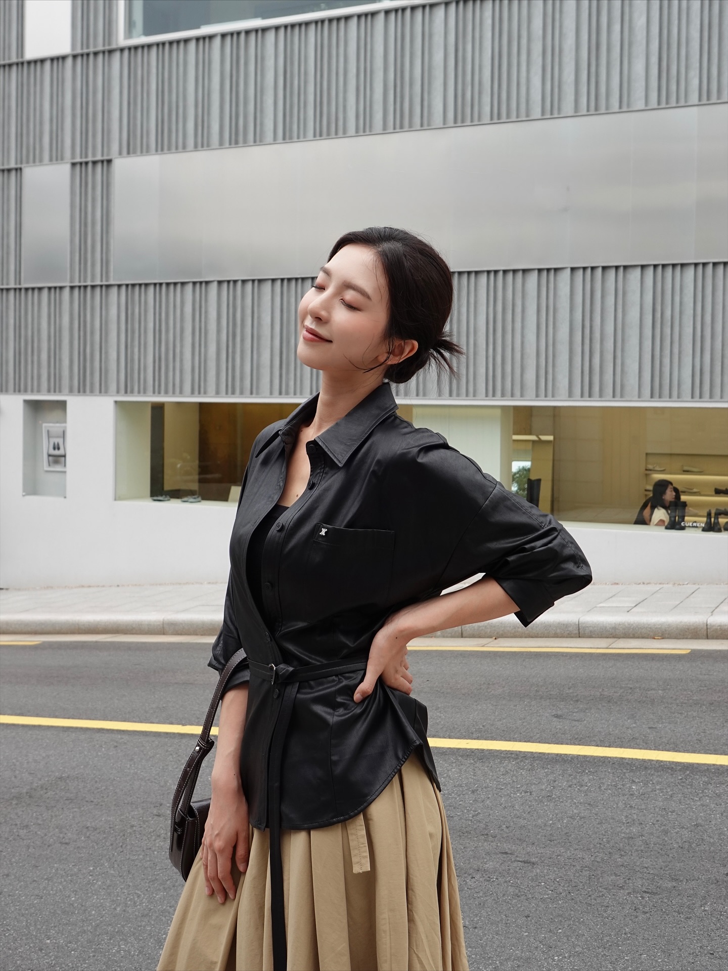 5 cách buộc tóc khi mặc áo mùa đông giúp diện mạo chỉn chu hơn hẳn, nhan sắc sáng bừng- Ảnh 5. 5 cách buộc tóc khi mặc áo mùa đông giúp diện mạo chỉn chu hơn hẳn, nhan sắc sáng bừng- Ảnh 5.