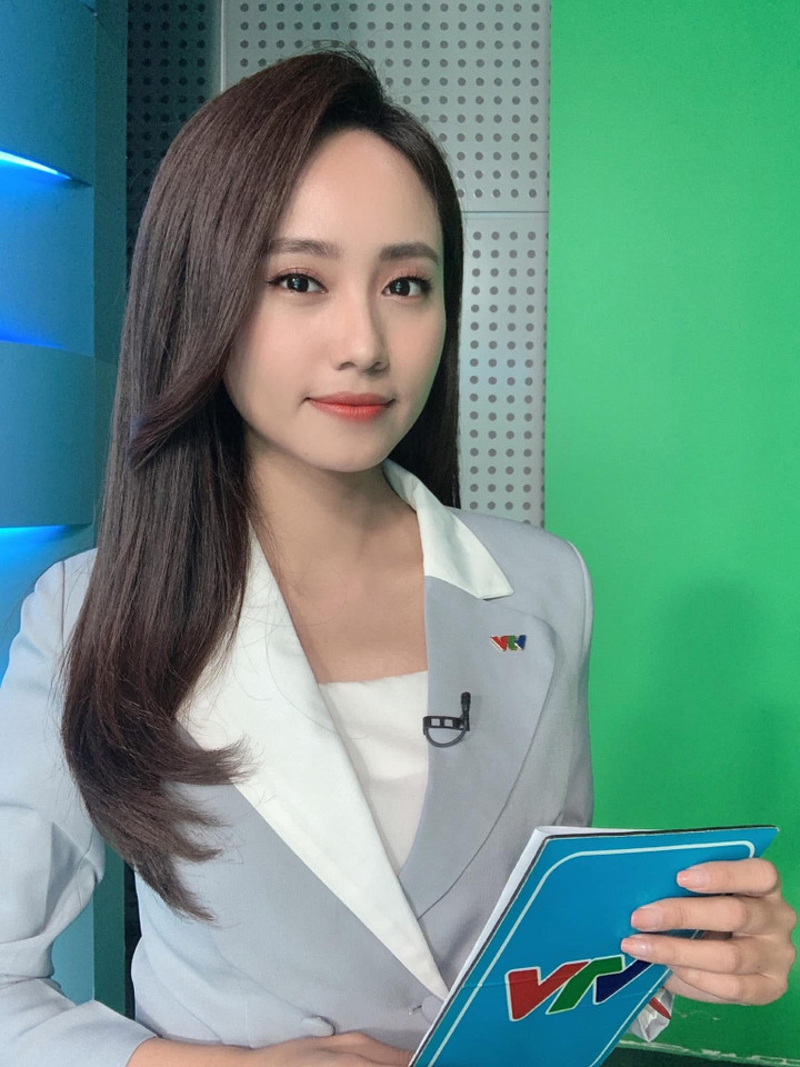BTV VTV từng l&agrave; vũ c&ocirc;ng, lọt top 12 cuộc thi Hoa kh&ocirc;i du lịch Việt Nam l&agrave; ai?- Ảnh 1.
