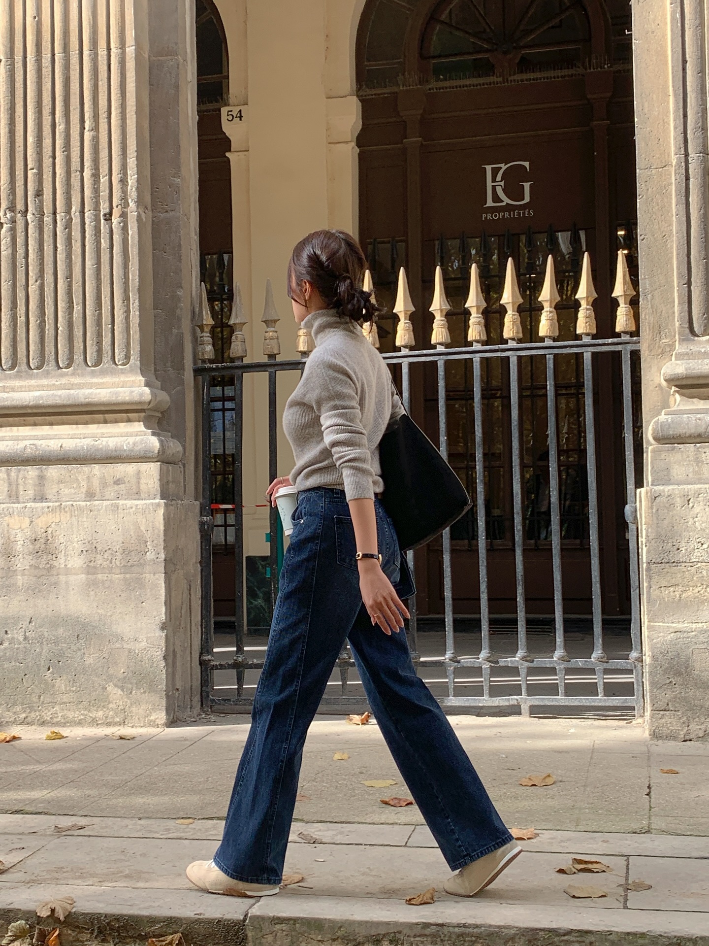 5 c&ocirc;ng thức t&ocirc;n d&aacute;ng tối ưu khi đi gi&agrave;y bệt, biết hết l&agrave; kh&ocirc;ng muốn đi gi&agrave;y cao g&oacute;t nữa- Ảnh 11.