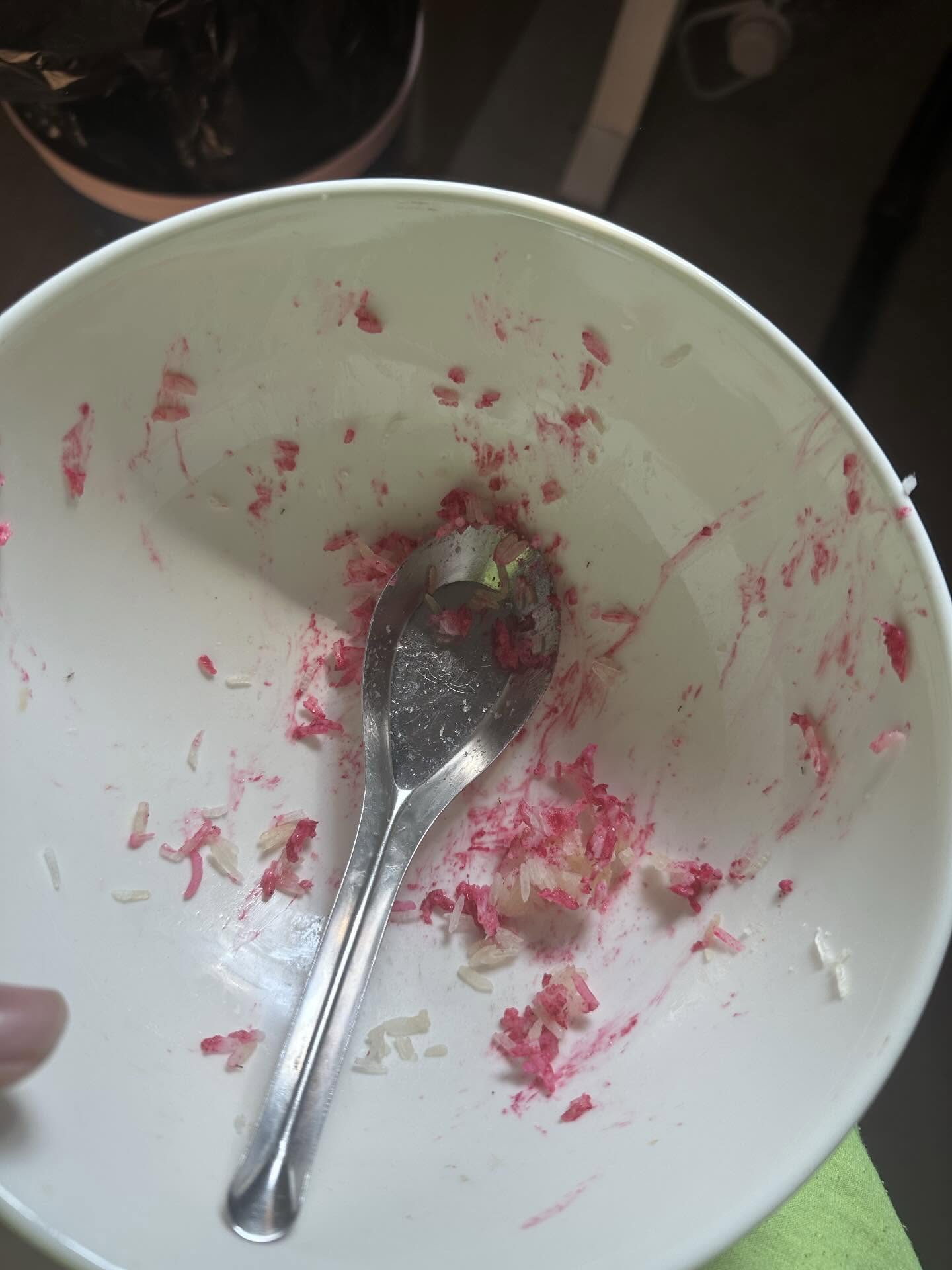 Thấy gạo c&oacute; hiện tượng n&agrave;y bỏ ngay lập tức, ăn v&agrave;o n&ocirc;n &oacute;i, nhiễm khuẩn đường ruột- Ảnh 1.