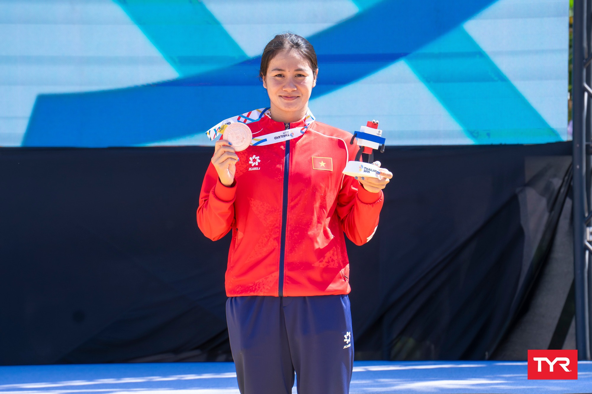 "Ti&ecirc;n c&aacute;" V&otilde; Thị Mỹ Ti&ecirc;n: C&ocirc; g&aacute;i kh&oacute;c tr&ecirc;n bục nhận huy chương lại l&agrave; người gi&agrave;nh nhiều huy chương nhất cho Việt Nam- Ảnh 3.