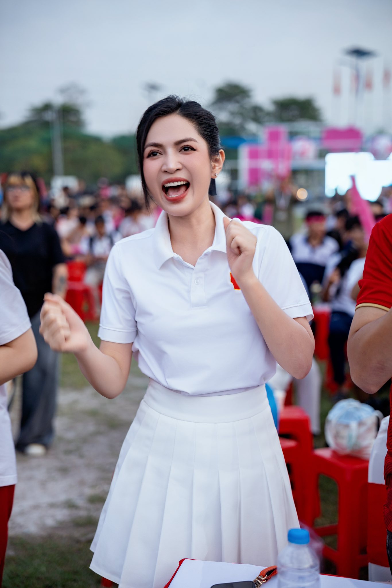 Ca kh&uacute;c 10 tỉ view gi&uacute;p 2 người đổi đời: Mua 2 căn nh&agrave;, được Ban Tuy&ecirc;n gi&aacute;o v&agrave; D&acirc;n vận Th&agrave;nh uỷ TP.HCM khen thưởng- Ảnh 5.