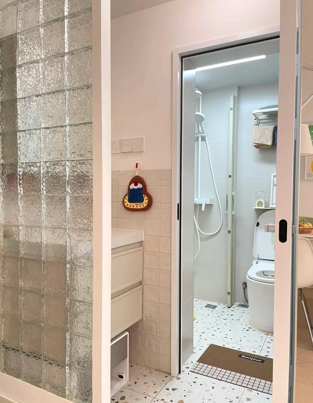 Đ&acirc;y l&agrave; ng&ocirc;i nh&agrave; Hong Kong lạ nhất t&ocirc;i từng thấy- Ảnh 6.