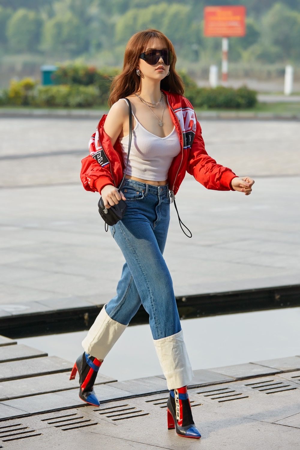 Ngọc Trinh đi đầu trend Ngọc Trinh đi đầu trend