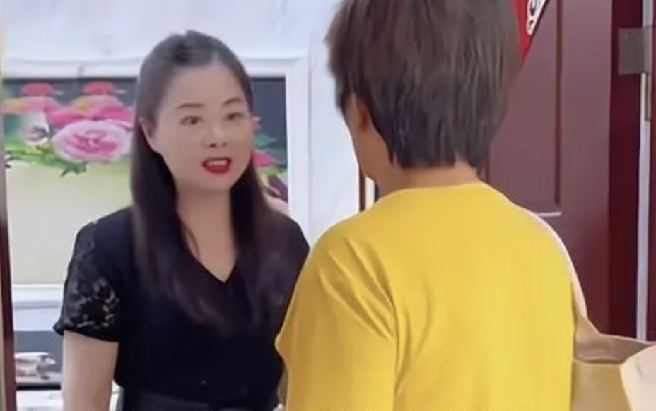 B&agrave; mẹ nhận 6 tỷ tiền đền b&ugrave; đất liền chia hết cho con trai, l&uacute;c gi&agrave; yếu đến nh&agrave; con g&aacute;i th&igrave; nhận được tin shock- Ảnh 1.