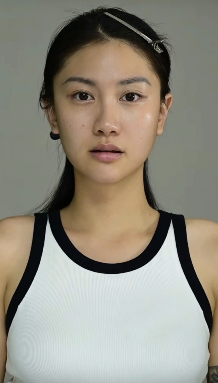 1 n&agrave;ng hậu cứ để mặt mộc mới g&acirc;y ch&uacute; &yacute;- Ảnh 4.