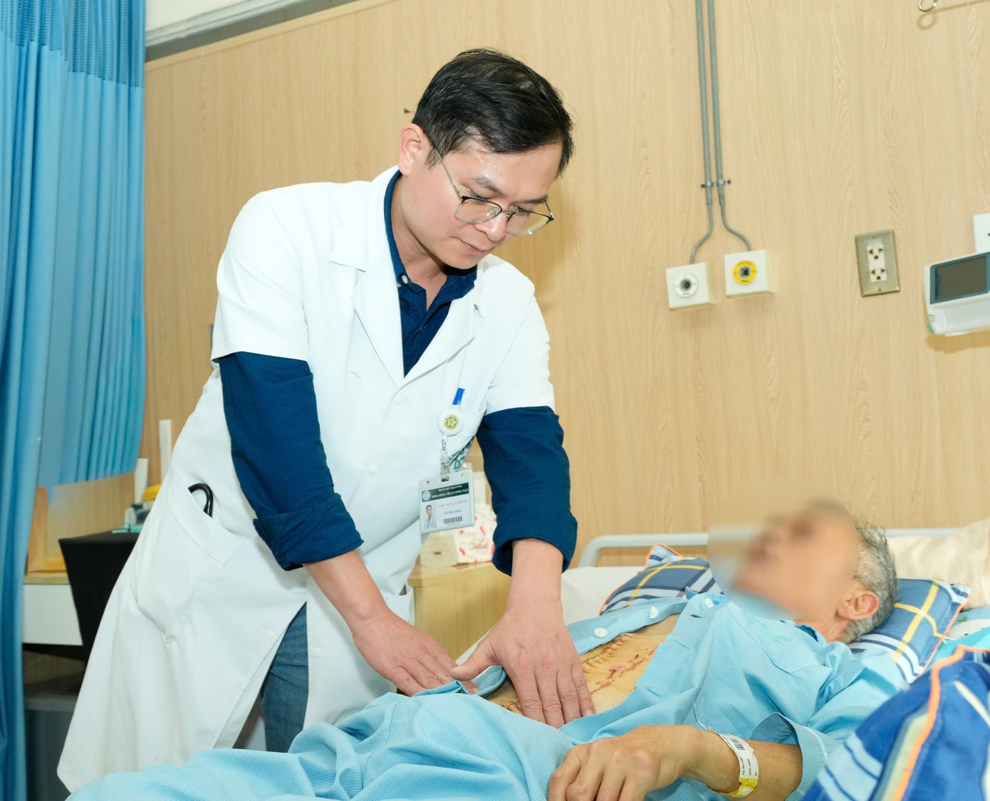 Nghẹt thở gi&agrave;nh sự sống từ thảm họa ngoại khoa nguy hiểm nhất- Ảnh 1.