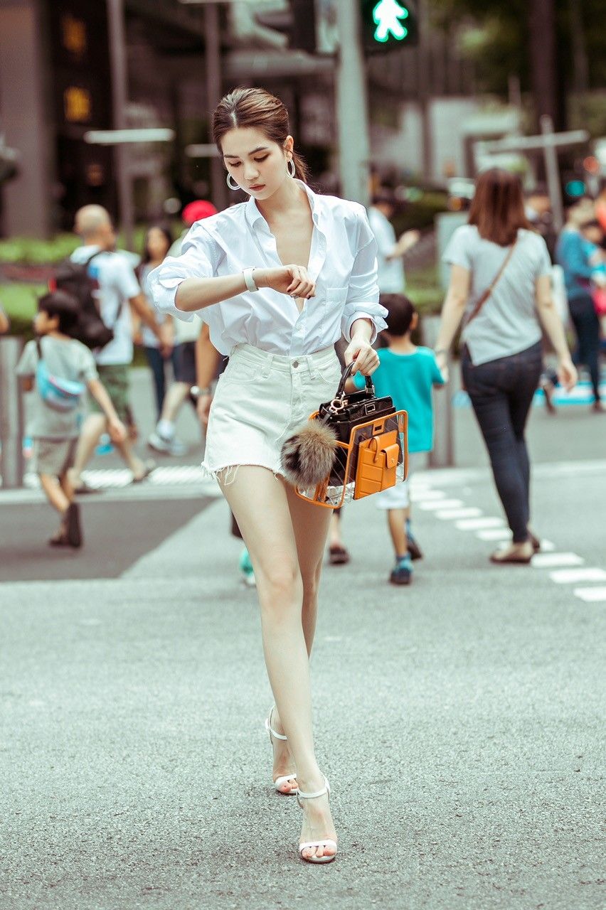 Ngọc Trinh đi đầu trend Ngọc Trinh đi đầu trend