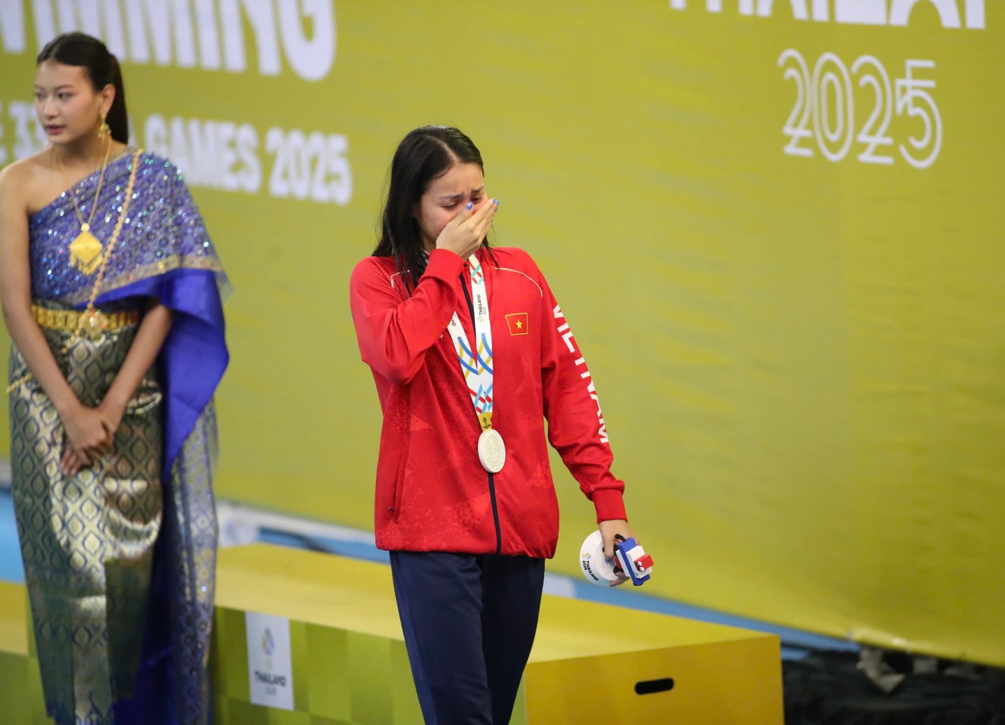 "Ti&ecirc;n c&aacute;" V&otilde; Thị Mỹ Ti&ecirc;n: C&ocirc; g&aacute;i kh&oacute;c tr&ecirc;n bục nhận huy chương lại l&agrave; người gi&agrave;nh nhiều huy chương nhất cho Việt Nam- Ảnh 2.
